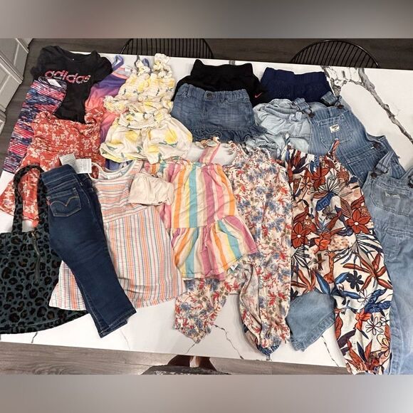 Large baby bundle of 18 months clothing - Picture 1 of 4